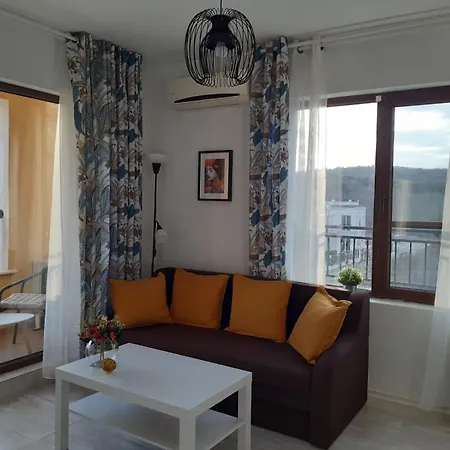 Lily - Relax In The Forest - Sozopol